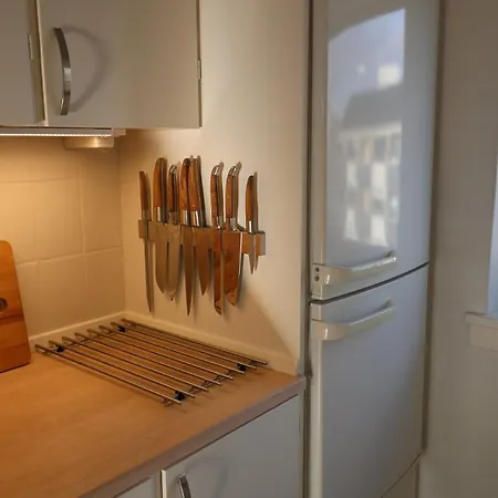 Cosy Near City, Beach, Metro & Airport Appartement *