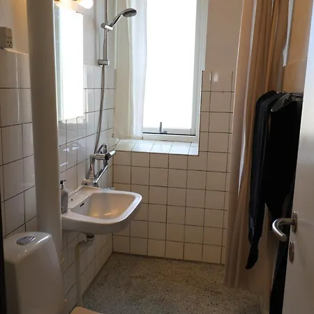 Cosy Near City, Beach, Metro & Airport شقة