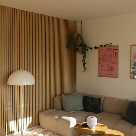 Cosy Near City, Beach, Metro & Airport Appartement *