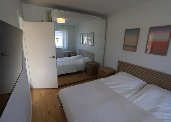 Cosy Near City, Beach, Metro & Airport *