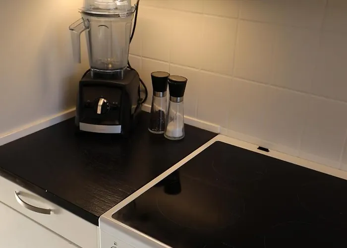 Cosy Near City, Beach, Metro & Airport