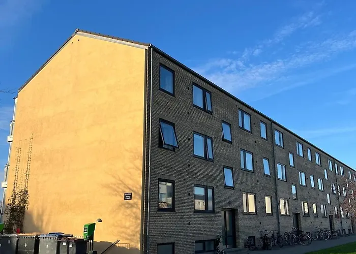 Apartment Cosy Near City, Beach, Metro & Airport *